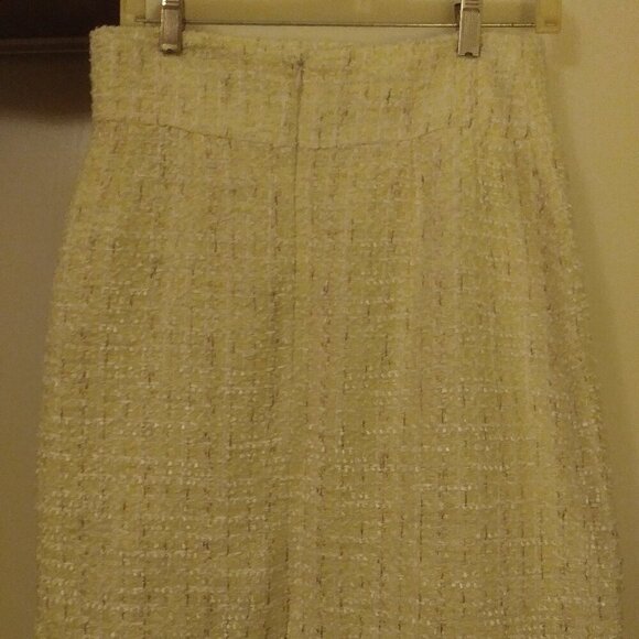 Antonio Melani Paris Metallic Yellow Tweed A-Line Skirt | Size 8 - Picture 2 of 7